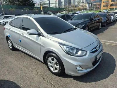 Hyundai Accent 2015, 124035 км, за 2560.06 USD
