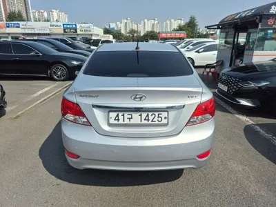 Hyundai Accent 2015, 124035 км, за 2560.06 USD