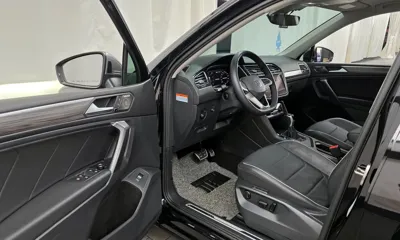 Volkswagen Tiguan 2023, 38936 км, за 18970.72 USD - фото 10