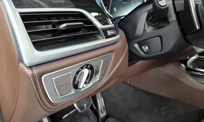 BMW 7-Series 2017, 125736 км, за 22703.64 USD - фото 30