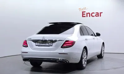 Mercedes-Benz E-Class 2017, 90647 км, за 16345.02 USD