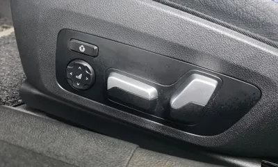 BMW 3-Series 2022, 29343 км, за 22909.28 USD - фото 30