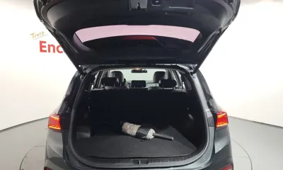 Hyundai Santafe 2019, 79936 км, за 11701.22 USD - фото 18