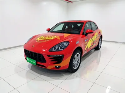 Porsche Macan · 2015 год