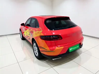 Porsche Macan 2015, 71900 км, за 15729.8 USD