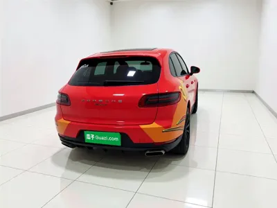 Porsche Macan 2015, 71900 км, за 15729.8 USD