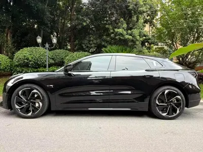 Zeekr 001 2024, 33000 км, за 25742.98 USD