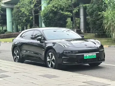 Zeekr 001 2022, 120000 км, за 17230.39 USD