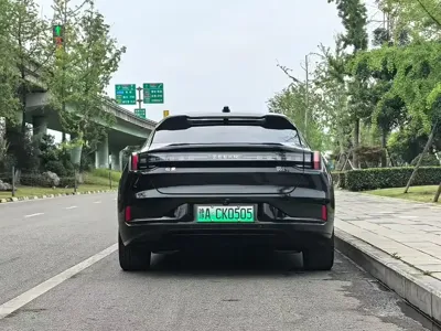 Zeekr 001 2022, 120000 км, за 17230.39 USD