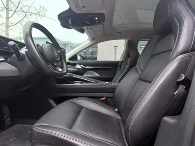 Zeekr 001 2022, 120000 км, за 17230.39 USD
