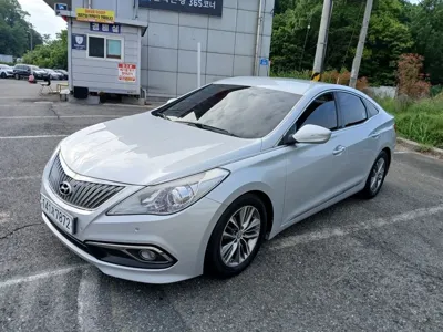 Hyundai Grandeur · 2015 год