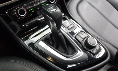 BMW 2-Series 2018, 111380 км, за 6564.26 USD - фото 9