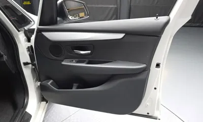 BMW 2-Series 2018, 111380 км, за 6564.26 USD - фото 24