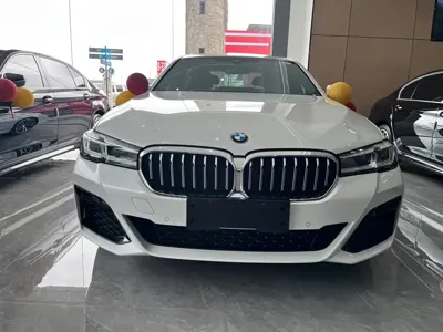 BMW 5 Series 2022, 65000 км, за 26107.95 USD