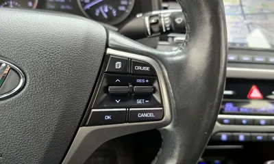 Hyundai Avante 2016, 85710 км, за 6892.48 USD - фото 19