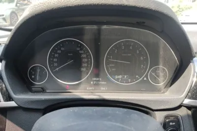 BMW 3 Series 2017, 84000 км, за 13461 USD - фото 9