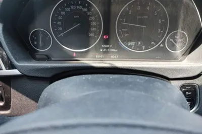BMW 3 Series 2017, 84000 км, за 13461 USD - фото 10