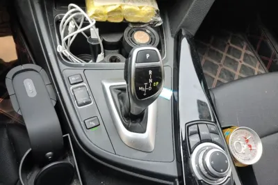 BMW 3 Series 2017, 84000 км, за 13461 USD - фото 12