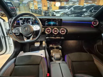 Mercedes-Benz A-Class 2020, 56800 км, за 18248.65 USD - фото 9