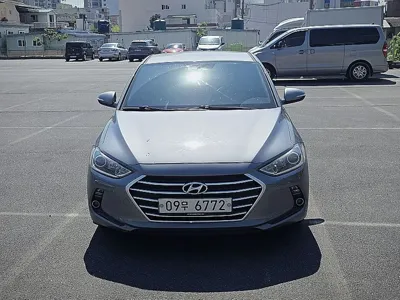 Hyundai Avante 2018, 130609 км, за 5222.11 USD