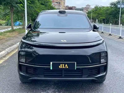Li Auto Li L9 2023, 70000 км, за 33548.5 USD