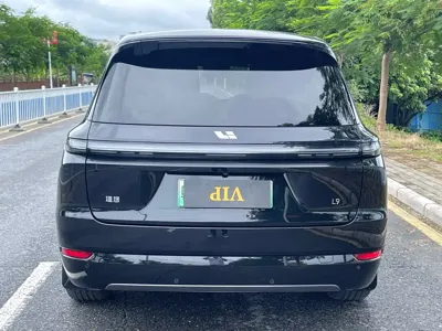 Li Auto Li L9 2023, 70000 км, за 33548.5 USD