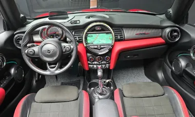 MINI Cooper Convertible 2019, 53308 км, за 15302.46 USD - фото 7