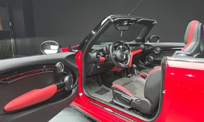 MINI Cooper Convertible 2019, 53308 км, за 15302.46 USD - фото 10