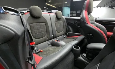 MINI Cooper Convertible 2019, 53308 км, за 15302.46 USD - фото 11