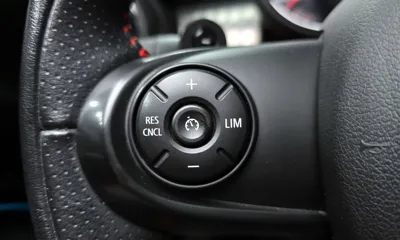 MINI Cooper Convertible 2019, 53308 км, за 15302.46 USD - фото 29