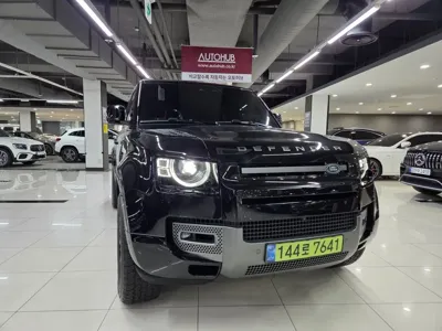 Land Rover Defender · 2025 год