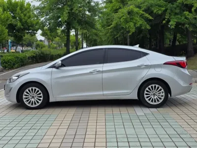 Hyundai Avante 2014, 163965 км, за 2847.35 USD