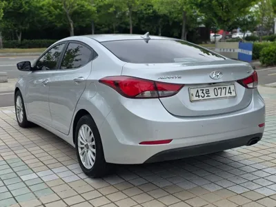 Hyundai Avante 2014, 163965 км, за 2847.35 USD