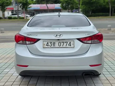 Hyundai Avante 2014, 163965 км, за 2847.35 USD