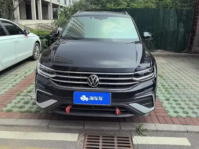 Volkswagen Tiguan L 2022, 67000 км, за 14452.56 USD