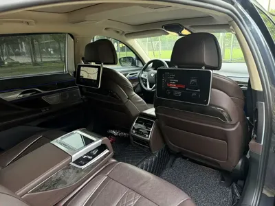 BMW 7 Series 2019, 74600 км, за 35745.97 USD - фото 13
