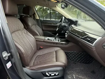 BMW 7 Series 2019, 74600 км, за 35745.97 USD - фото 24