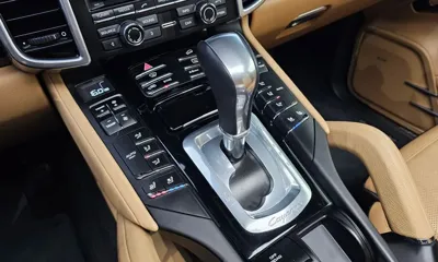 Porsche Cayenne 2016, 80187 км, за 23435.56 USD - фото 9