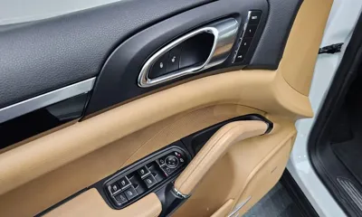 Porsche Cayenne 2016, 80187 км, за 23435.56 USD - фото 18