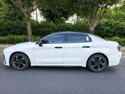 Lynk & Co 03 2024, 20000 км, за 11066.94 USD