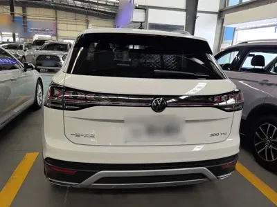 Volkswagen Tayron 2024, 25099 км, за 16627.11 USD
