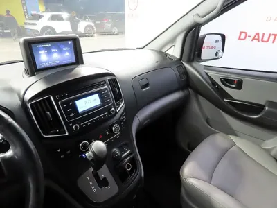 Hyundai Starex 2019, 157872 км, за 10994.02 USD - фото 17