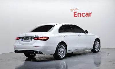Mercedes-Benz E-Class 2023, 32929 км, за 31060.74 USD