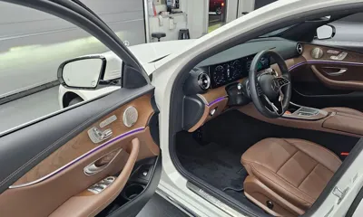 Mercedes-Benz E-Class 2023, 32929 км, за 31060.74 USD - фото 10
