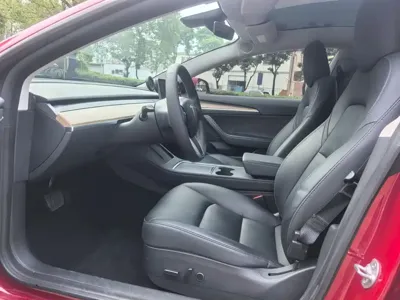Tesla Model 3 2022, 44000 км, за 20894.24 USD