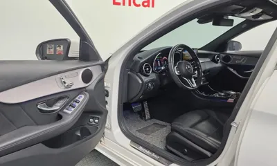 Mercedes-Benz C-Class 2020, 71555 км, за 19469.94 USD - фото 10