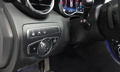 Mercedes-Benz C-Class 2020, 71555 км, за 19469.94 USD - фото 29