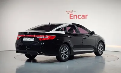 Hyundai Grandeur 2011, 143751 км, за 3413.42 USD