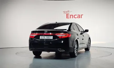 Hyundai Grandeur 2011, 143751 км, за 3413.42 USD
