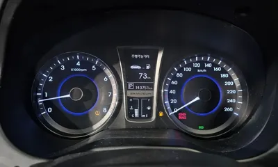 Hyundai Grandeur 2011, 143751 км, за 3413.42 USD - фото 8